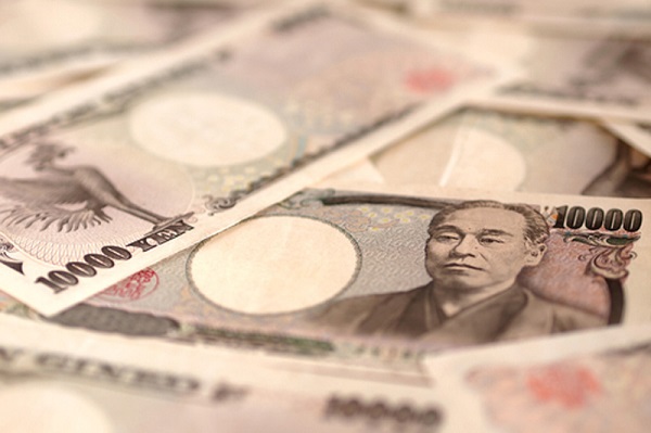 金价冲高回落但守住3200大关，分析师：回调或只是短暂现象
